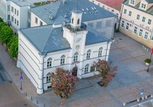 Dyrektorzy dwóch placówek w Ciechanowie zostają na dłużej. Prezydent przedłużył powierzenie stanowisk