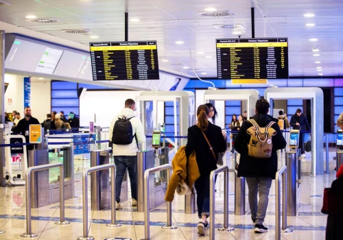 Lotnisko w Neapolu zostanie zamknięte. Wizz Air i Ryanair odwołują loty