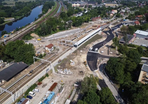 Węzeł przesiadkowy Gliwice-Łabędy na półmetku.  Część dróg gotowa jeszcze w tym roku