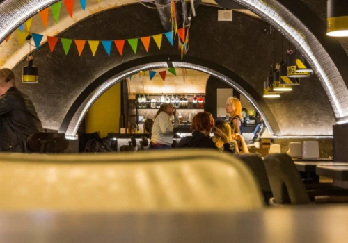 Schrony w blokach jako boiska? Wiadomo, ile to kosztuje