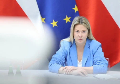 Trąba powietrzna zniszczyła domy. Poszkodowani dostaną zasiłki i pieniądze na odbudowę