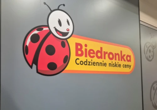Boże Ciało 2026. Jak będą czynne Biedronka, Lidl, Dino i Żabka?