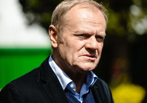 Sondaż partyjny jak zimny prysznic. KO prowadzi, ale rządzący mają powód do niepokoju