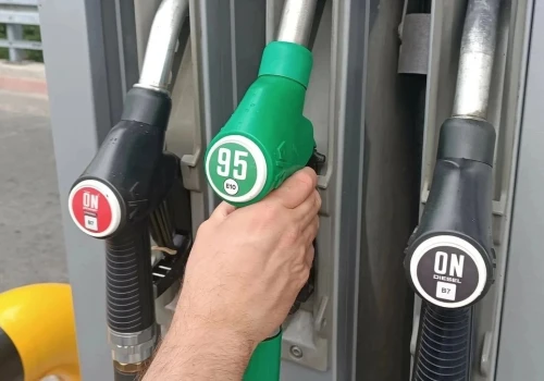 Ceny paliw na pierwszą część długiego weekendu. Po ile benzyna i diesel?