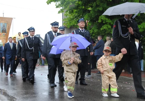 Boże Ciało 2026 w Wołyńcach. Procesja do czterech ołtarzy mimo deszczowej pogody