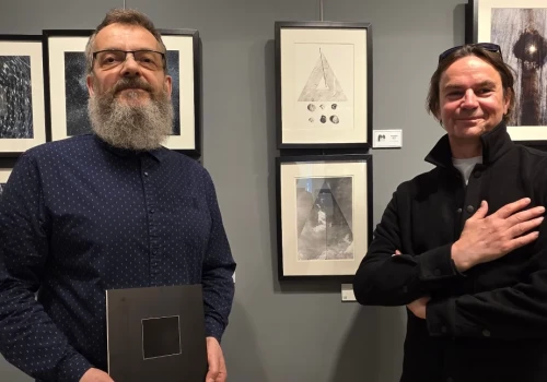 Od ręcznie wyciętego logo po profesorów fotografii. Historia legendarnej PAcamery w Siedlcach