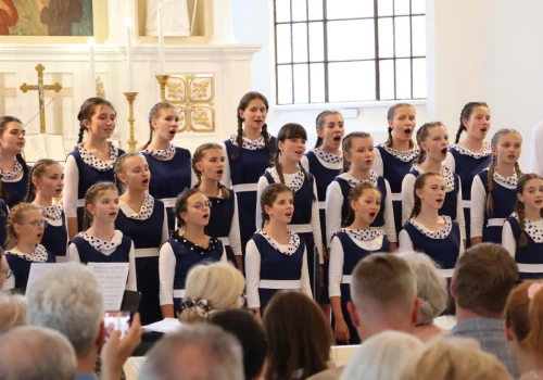 Trallala i Trallalinki koncertem zakończyły rok szkolny. Wybrzmiał między innymi program grany w Barcelonie