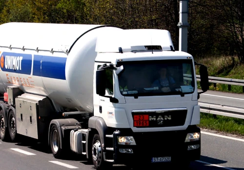 Unimot podwyższył rekomendację do 6,5 zł dywidendy na akcję za 2025