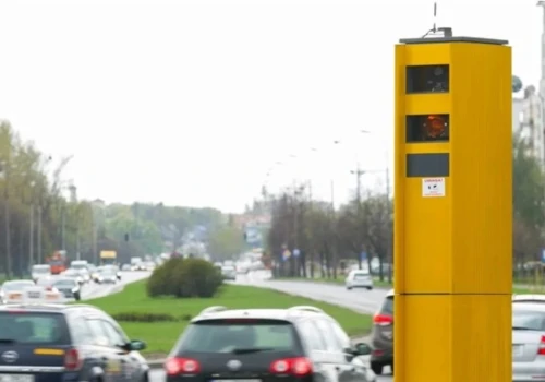 Fotoradar zrobi zdjęcie, ale kary nie będzie. Tysiące kierowców bezkarnych