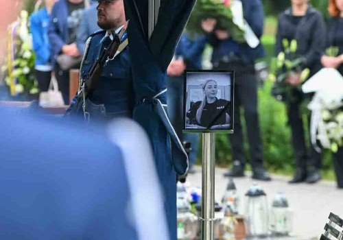 Międzyrzecz. Ostanie pożegnanie policjantki Weroniki Hanyżewskiej. Miała tylko 25 lat (ZDJĘCIA)