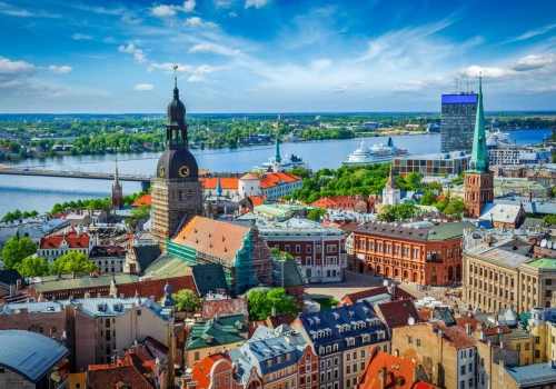 Ryga okołoweekendowo za 511 PLN 😍🏰 Wakacyjny city break (loty + hotel ze śniadaniami) ✈️☕
