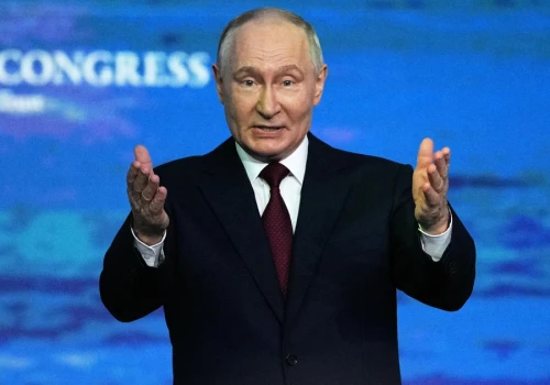 Władimir Putin bagatelizuje problemy gospodarcze podczas rosyjskiego Davos