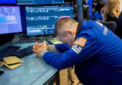 Największy spadek Nasdaq Composite i S&P500 od ponad roku