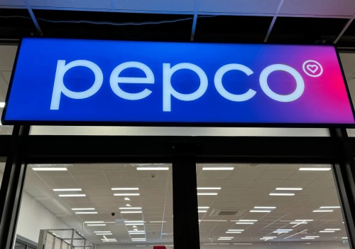 Pepco znów ma hit - te bawełniane spodnie to zbawienie na upały. Oddychające są też w Sinsay