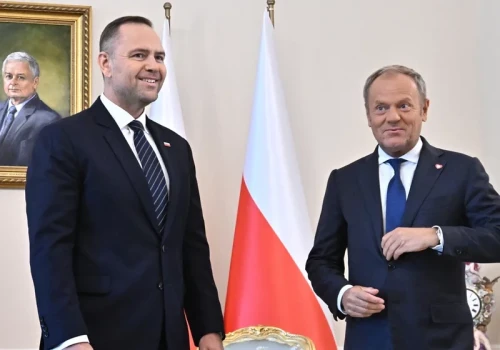 Rok Nawrockiego. PiS na krawędzi rozpadu i pasmo burz w koalicji
