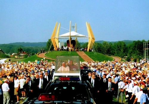 Papież na lotnisku (w obiektywie Henryka Myślińskiego)