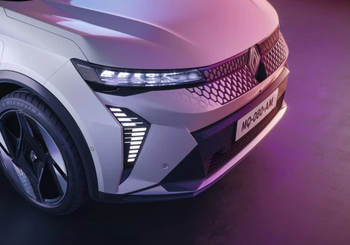 Nowe modele Renault i Dacia już jeżdżą w tajemnicy w Aubevoye. Drive by wire i inne nowości 2027-2030 zaprezentowane dziennikarzom