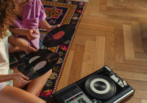 Muzyka, która łączy pokolenia. Jakie utwory z dawnych lat wciąż nucą nasze dzieci?