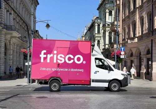 Frisco rozwaliło system. Odbiór opakowań kaucyjnych z domu gamechangerem