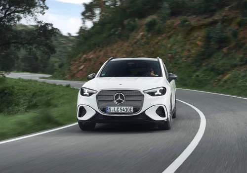Mercedes GLC otrzymał nowe jednostki napędowe. Jest 4Matic i napęd na tylną oś