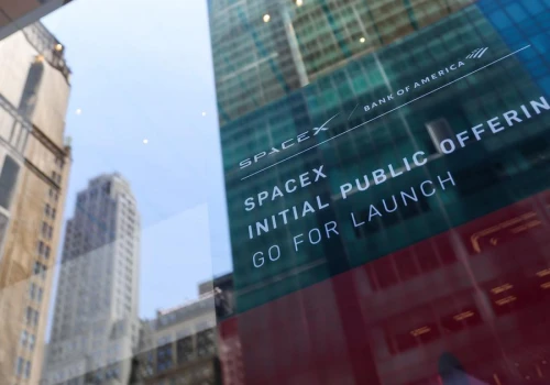 SpaceX potwierdziło 135 USD za akcję w IPO. Dziś debiut na Nasdaq