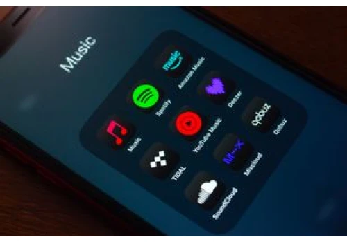 Deezer uruchomił wykrywacz AI. Sprawdzi playlisty ze Spotify i Apple Music