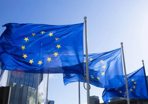 Europejskie linie alarmują Brukselę. Rozszerzenie ETS oznacza droższe bilety lotnicze