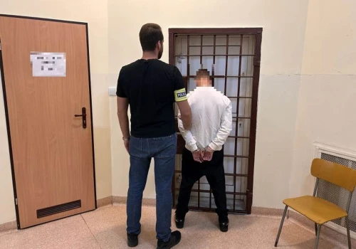 21-latek dorabiał jako „odbierak”. Ofiara straciła ponad 400 tys. zł