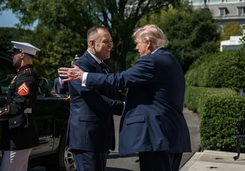 Nawrocki podaruje Trumpowi prezent. Waży ponad 120 kilogramów