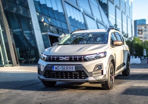Nowa Dacia Jogger z LPG i automatem. Ile kosztuje i jakie ma wyposażenie?