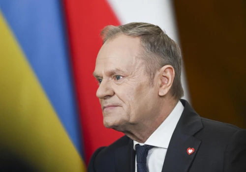 Tusk o awanturze z orderami. Nie gryzł się w język