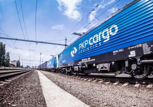 PKP Cargo sprzeda akcje, by pozyskać środki na regulację zobowiązań