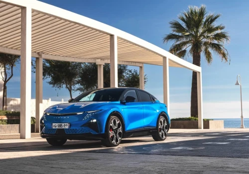 Alpine nadal czeka z debiutem w USA. Cła i słabszy rynek aut elektrycznych komplikują plany Renault