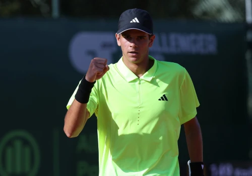 Rafa Jódar ostatecznie wygrywa walkę zawieszenia z Carreño, ale z kontrowersjami