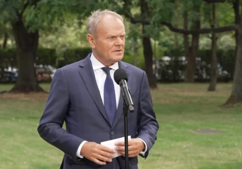 Tusk już przedstawił swój plan na aferę Szpitala Południowego. Saloniki VIP, e-rejestracja i... zeszyty