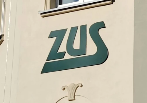 Od lipca ruszył nabór wniosków o 300+ na wyprawkę szkolną. ZUS przyjmuje zgłoszenia