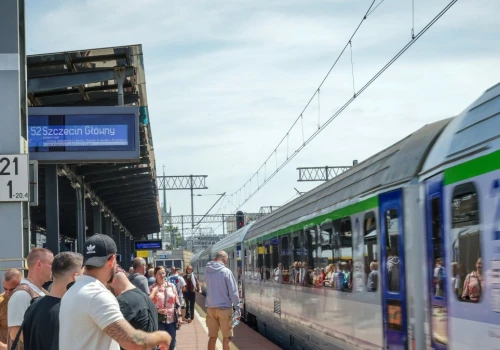 Przejazd pociągiem PKP za gorsze. Kto i ile zaoszczędzi?