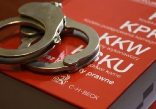 Dwaj poszukiwani wpadli jednego dnia