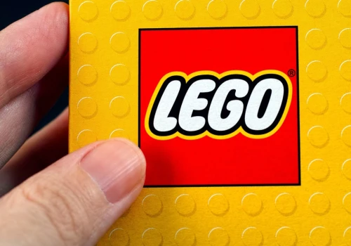 Informator ujawnia nowe zestawy LEGO na 2027 rok. Wśród nich Fortnite