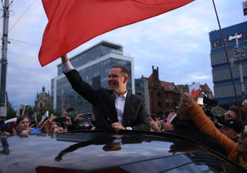 Prezydent od wet. Czy Nawrocki będzie blokował rząd do końca kadencji?