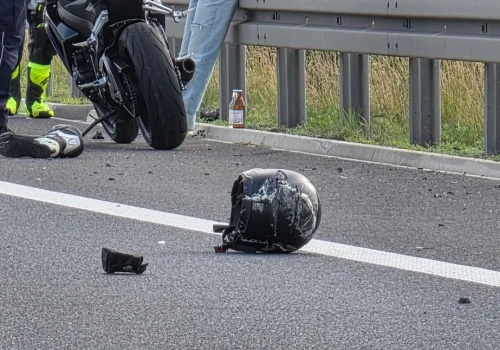 Tragedia na drodze S3 koło Jawora. Nie żyje motocyklista