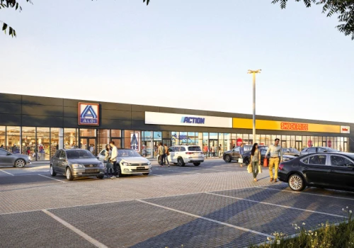 Ruszy zaraz po wakacjach. Zastąpił dawne Tesco