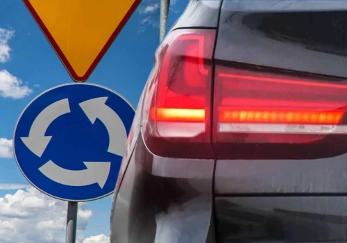 Sąd zdecydował ws. włączania lewego kierunkowskazu na rondzie