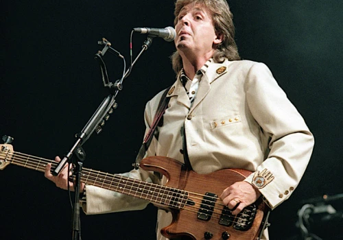 Paul McCartney wystąpił na ślubie Taylor Swift. Tego utworu nie śpiewał od 1964 roku