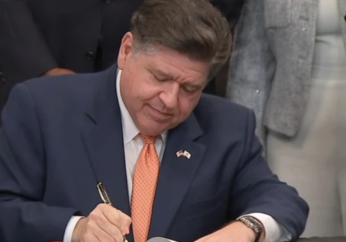 Illinois ma nowe regulacje dotyczące firm AI. Gubernator JB Pritzker popisał ustawę