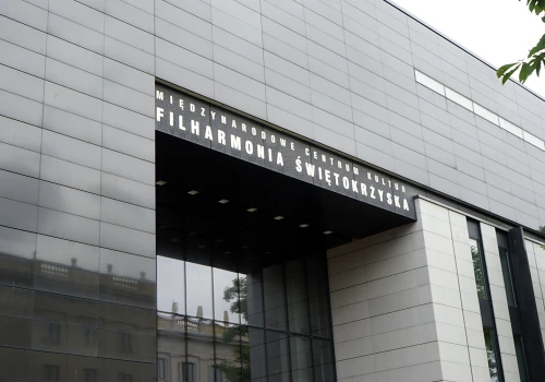 Echa odwołania wicedyrektora filharmonii. W tle oskarżenia o nagonkę medialną