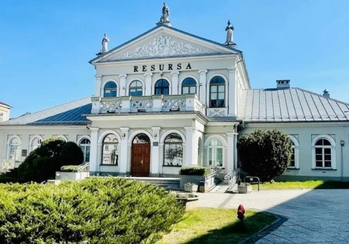 Trzy artystyczne drogi, jedna wystawa