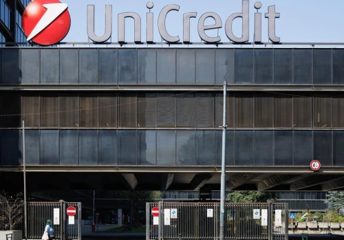 UniCredit coraz bliżej przejęcia Commerzbanku. Włosi umacniają pozycję przed decydującym etapem