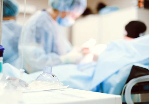 Radny PiS przeszedł operację mimo zawieszenia oddziału. Szpital wydał oświadczenie