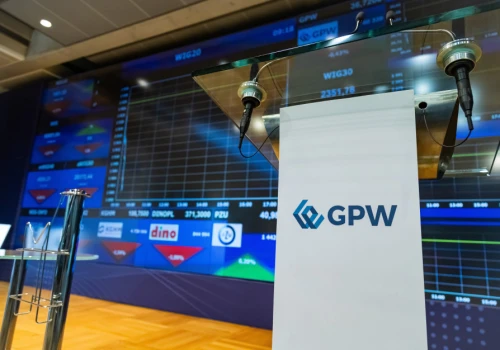 Warszawska giełda przyciąga coraz więcej kapitału